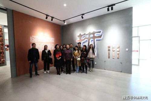 錦州市文聯組織文藝志愿者赴北鎮采風創作，推動文化藝術交流